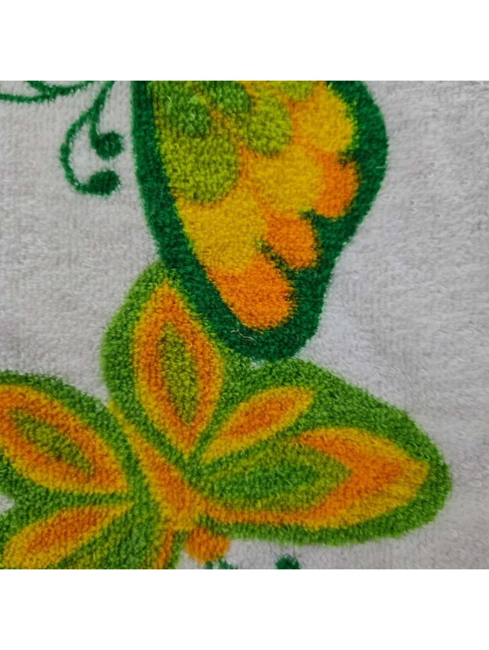 Butterfly Floral Bath Towel White Fringe Vintage USA Cannon All Cotton 20x36